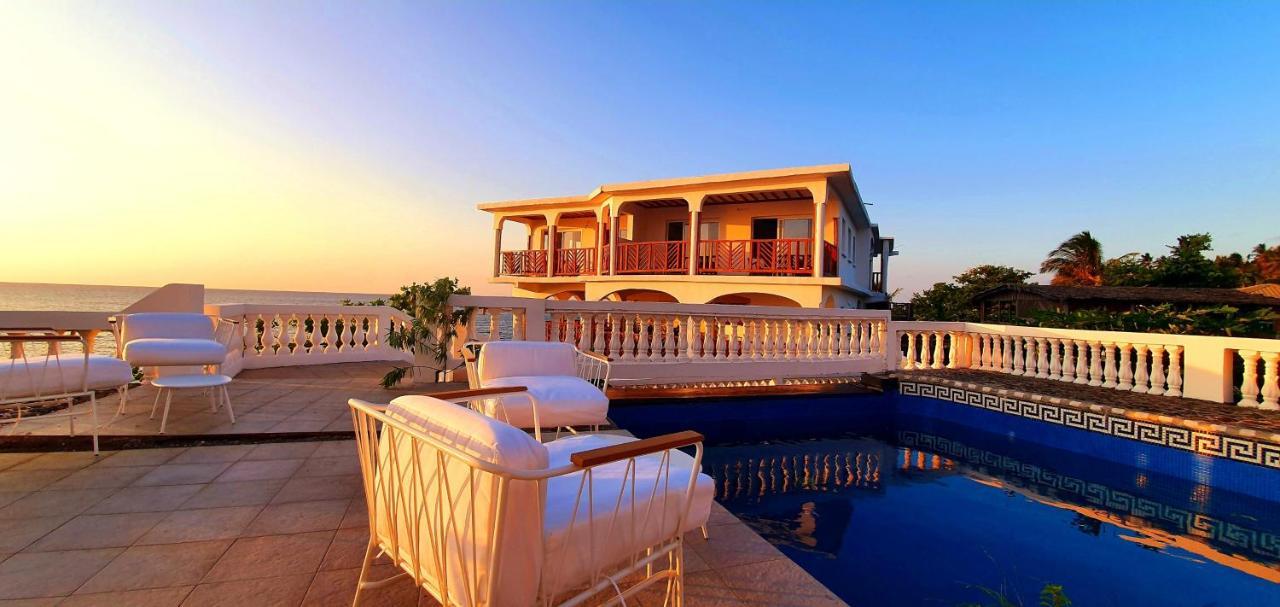 Al Camar Lodge Ndzaouze Buitenkant foto