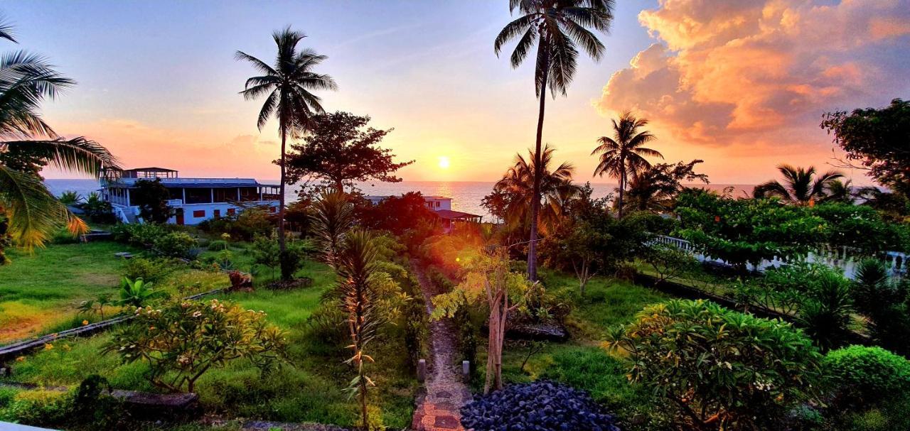 Al Camar Lodge Ndzaouze Buitenkant foto