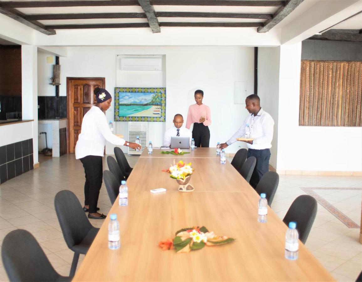 Al Camar Lodge Ndzaouze Buitenkant foto